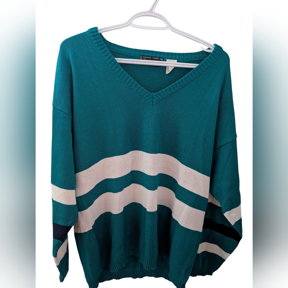2/22$ Teal and White Striped V-Neck Sweater
